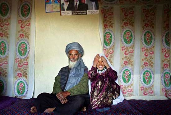 Bu ülkenin şarkısı; Ünzile Kaç Koyun Ediyor?